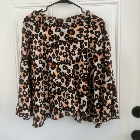 H & M polyester animal print skirt - Picture 3 of 6